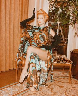 Caroline Vreeland feet photo thumbnail