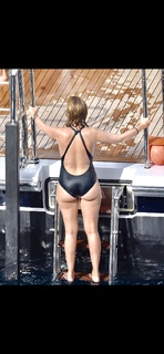 Caroline Vreeland feet photo thumbnail