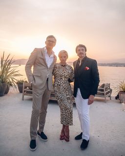 Caroline Vreeland feet photo thumbnail