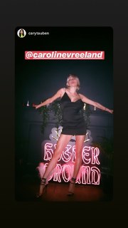 Caroline Vreeland feet photo thumbnail