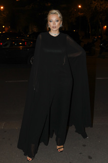 Caroline Vreeland feet photo thumbnail