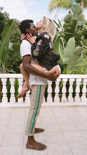 Caroline Vreeland feet photo thumbnail