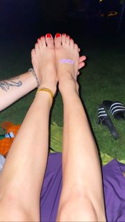 Caroline Vreeland feet photo thumbnail