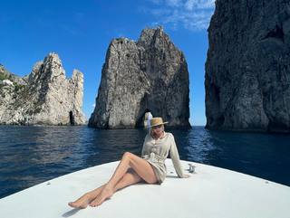 Caroline Vreeland feet photo thumbnail