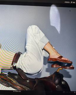 Caroline Vreeland feet photo thumbnail