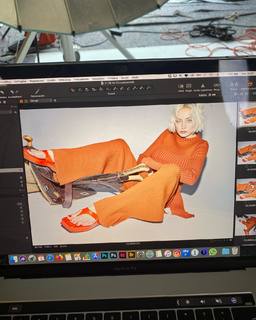 Caroline Vreeland feet photo thumbnail