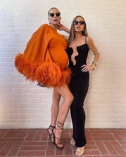 Caroline Vreeland feet photo thumbnail