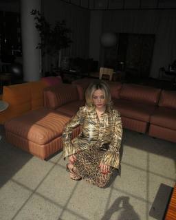 Caroline Vreeland feet photo thumbnail