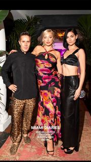 Caroline Vreeland feet photo thumbnail