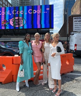 Caroline Vreeland feet photo thumbnail