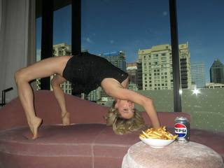 Caroline Vreeland feet photo thumbnail