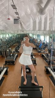 Caroline Vreeland feet photo thumbnail