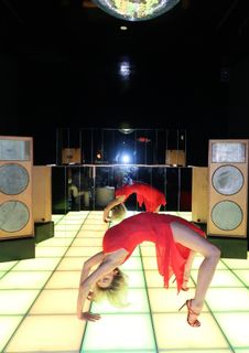 Caroline Vreeland feet photo thumbnail