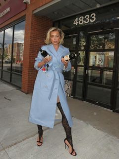 Caroline Vreeland feet photo thumbnail