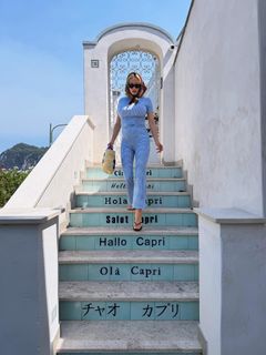 Caroline Vreeland feet photo thumbnail