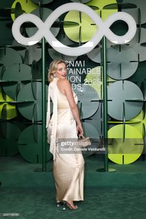 Caroline Vreeland feet photo thumbnail