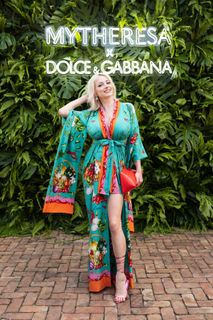 Caroline Vreeland feet photo thumbnail