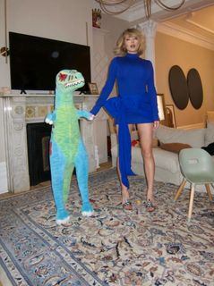 Caroline Vreeland feet photo 9
