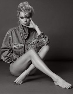 Caroline Vreeland feet photo 20