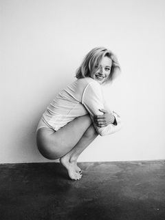 Caroline Vreeland feet photo 7
