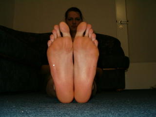 Caroline Welz feet photo 8