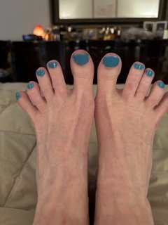 Caroline Williams feet photo 2