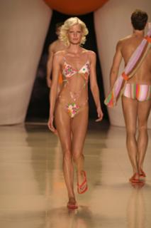 Caroline Winberg feet photo 2