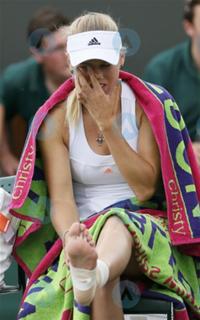 Caroline Wozniacki feet photo thumbnail