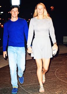 Caroline Wozniacki feet photo thumbnail