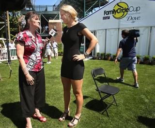 Caroline Wozniacki feet photo thumbnail