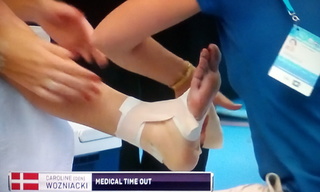 Caroline Wozniacki feet photo thumbnail