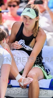 Caroline Wozniacki feet photo thumbnail
