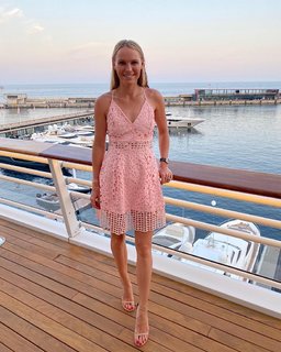 Caroline Wozniacki feet photo thumbnail