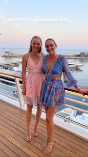 Caroline Wozniacki feet photo thumbnail