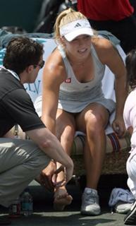 Caroline Wozniacki feet photo thumbnail