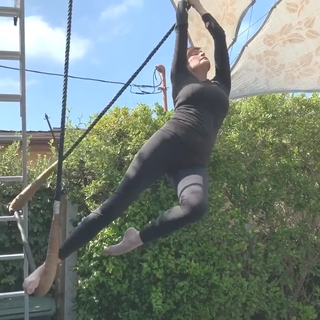 Carolyn Hennesy feet photo 7