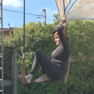 Carolyn Hennesy feet photo 6