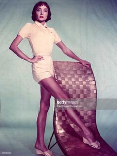 Carolyn Jones feet photo thumbnail
