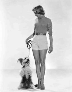 Carolyn Jones feet photo thumbnail