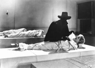 Carolyn Jones feet photo thumbnail