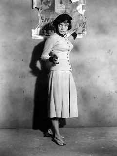 Carolyn Jones feet photo thumbnail