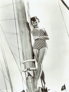 Carolyn Jones feet photo thumbnail