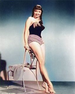 Carolyn Jones feet photo thumbnail
