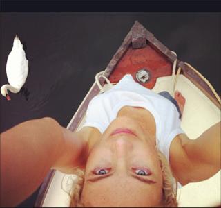 Carolyn Murphy feet photo 11