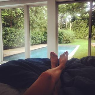 Carolyn Murphy feet photo 1