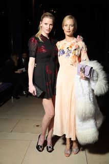 Carolyn Murphy feet photo 17