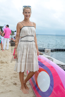 Carolyn Murphy feet photo 7