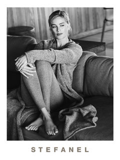 Carolyn Murphy feet photo 11