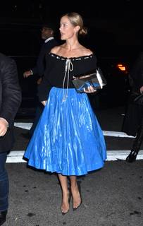 Carolyn Murphy feet photo 9