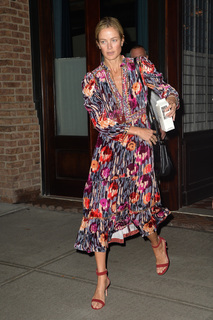 Carolyn Murphy feet photo 17